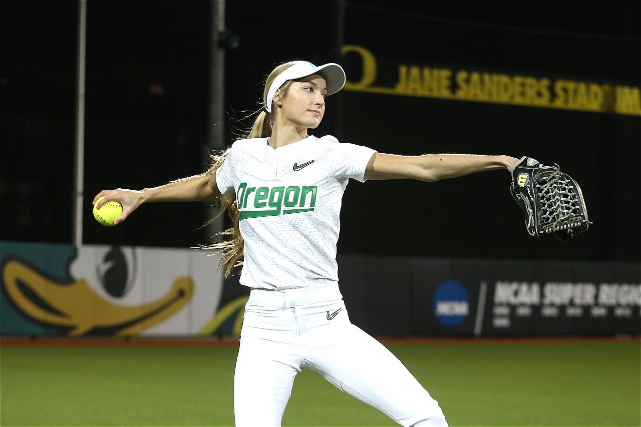 Iowa State Softball on X: Today's uniform match-up ⤵️ White Jersey /  Cardinal Pants 🆚 Gold Jersey / Pinstripe Pants #Cyclones🌪️🥎🌪️   / X